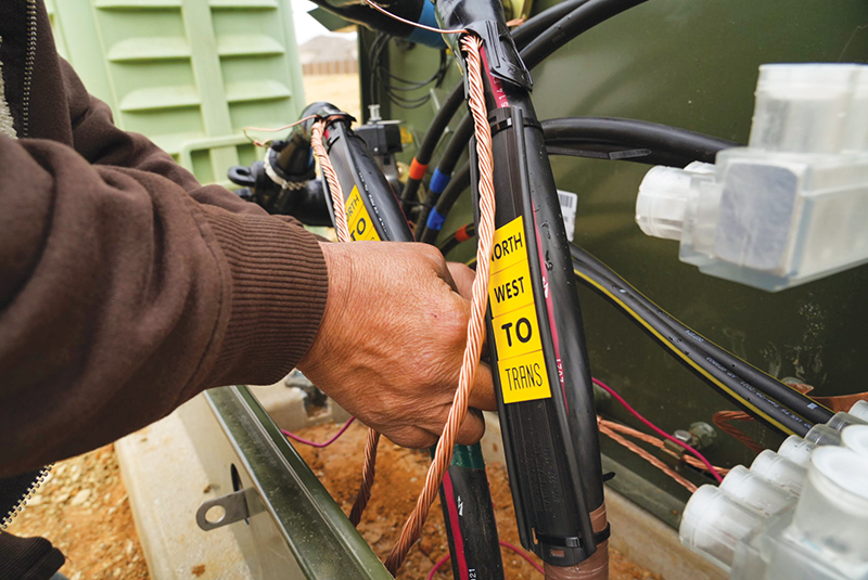 New electric lines are installed in the Lakewood Hills
project in Carrollton.