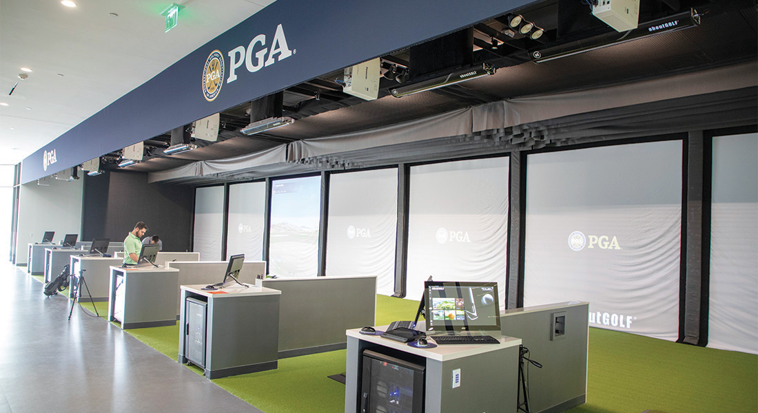 Golf simulators measure every aspect of a golfer’s swing. Photos by KEN OLTMANN