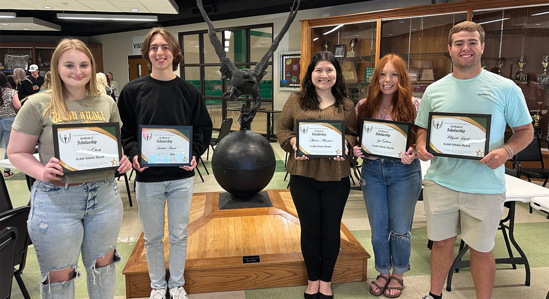 Valley View seniors Shelby Clark, Jordan Davis, Andrea Martinez, Zoe Gibson and Wyatt Isbell each received $1,000 scholarships from the Valley View ISD Education Foundation that were funded by the CoServ Charitable Foundation. Photo by NICHOLAS SAKELARIS