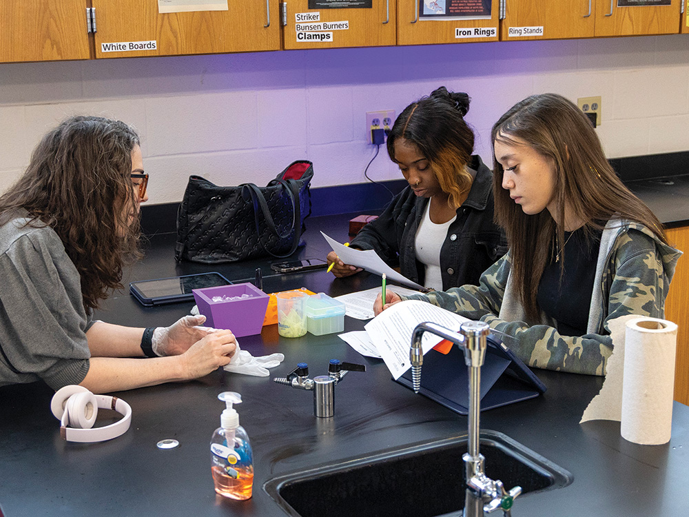 Lewisville High School teacher Rebecca DeLozier uses a Lewisville Education Foundation (LEF) grant funded by the CoServ Charitable Foundation (CCF) to teach students about DNA.