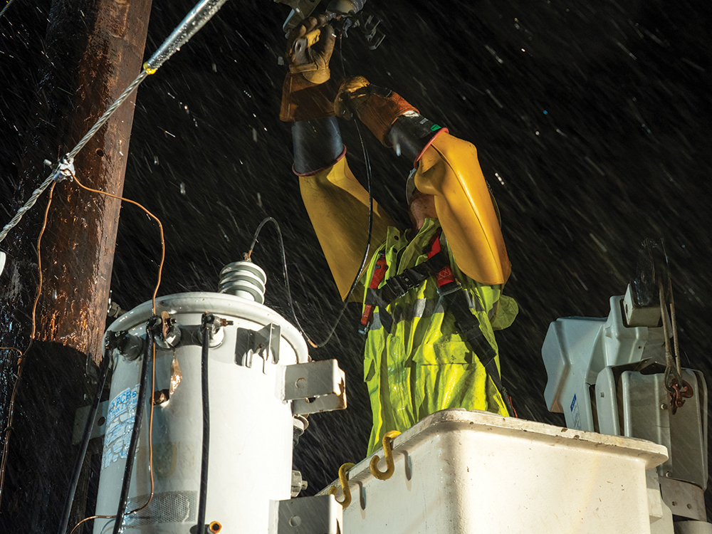 Linemen like Kenny Beutter brave all weather conditions 
to keep CoServ Members powered.