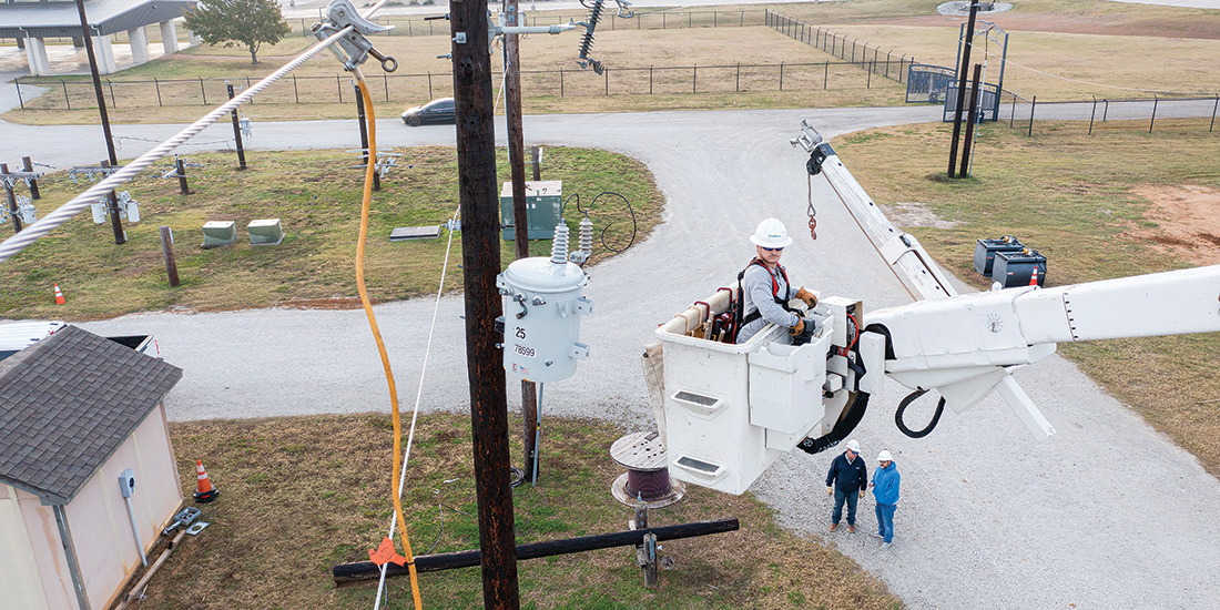 CoServ Lineman Josh Brock completing EDP Move-up testing. Photos by KEN OLTMANN