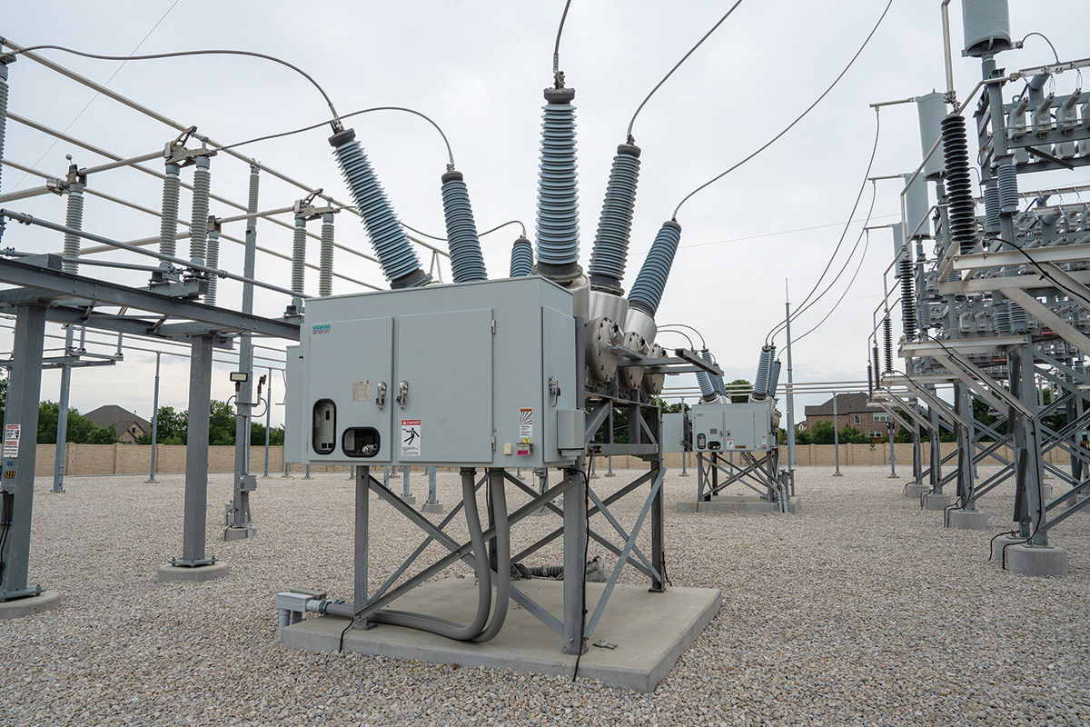 Circuit breakers automatically disconnect power 
when they detect a problem on the system, helping protect equipment and maintain reliability. Similar protective equipment is installed on the distribution side of the substation.